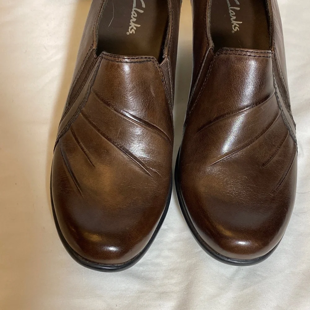 Clark’s Partridge Brown Leather heeled slip-on shoes - Women-7.5M NWT - Picture 5 of 12